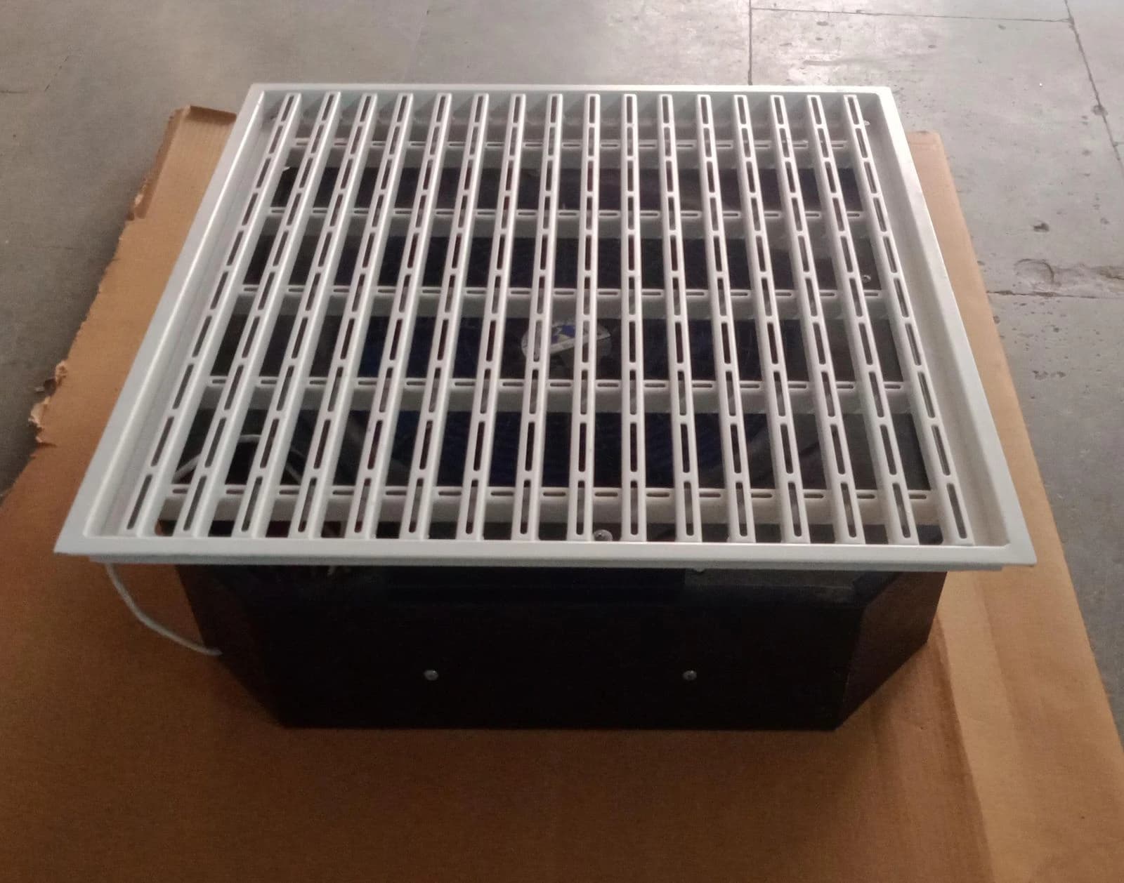 Active Floor Grille with Booster Fans