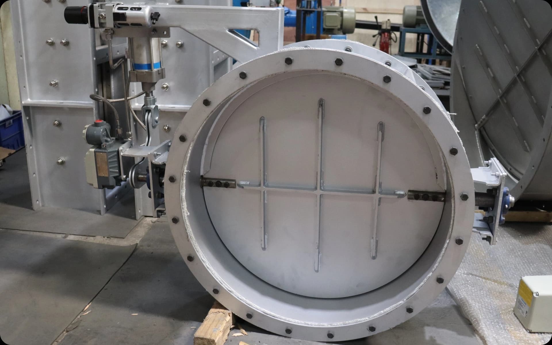 Pneumatically Operated Circular Single Flap/Multi Flap Damper